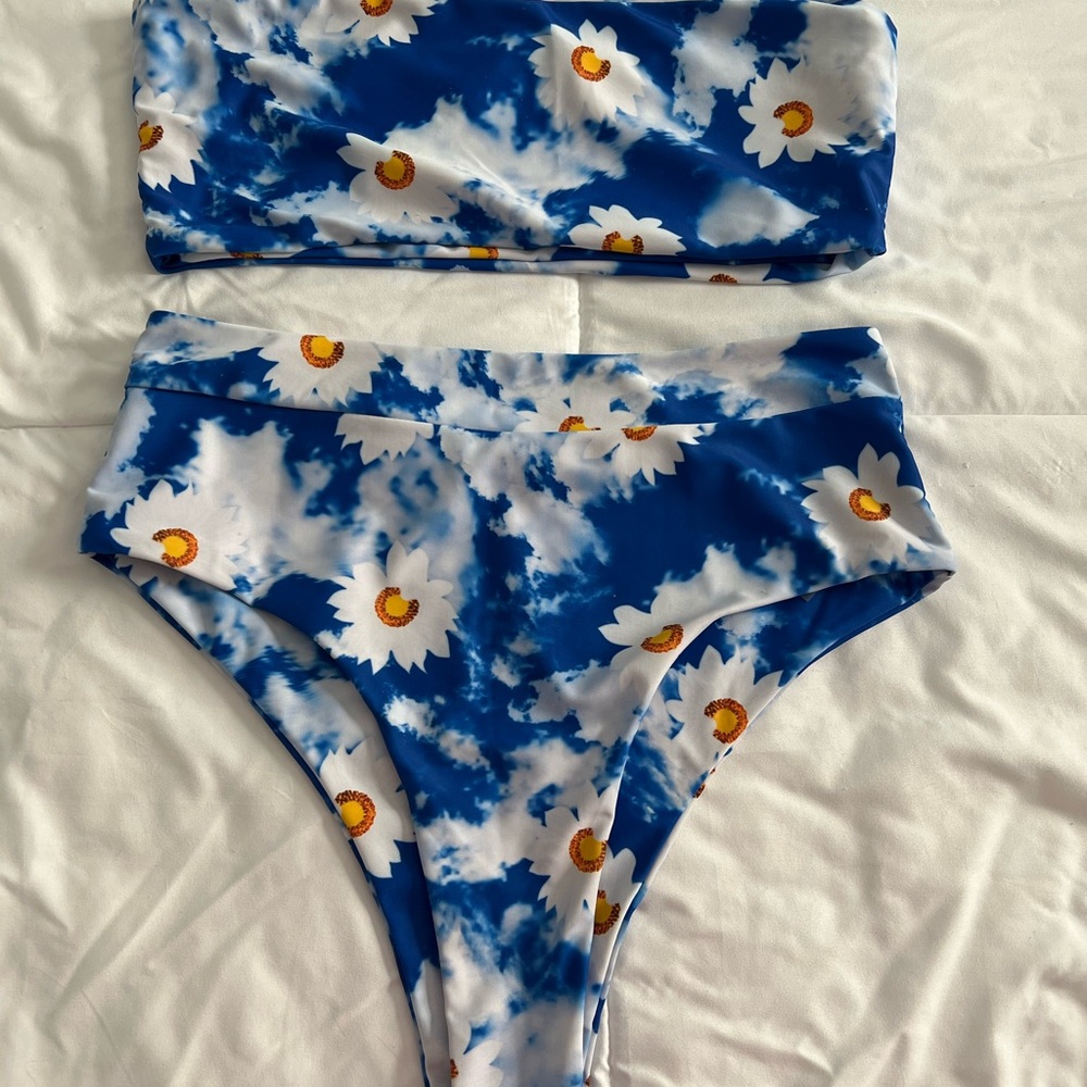 SHEIN Blue and White Floral Bikini